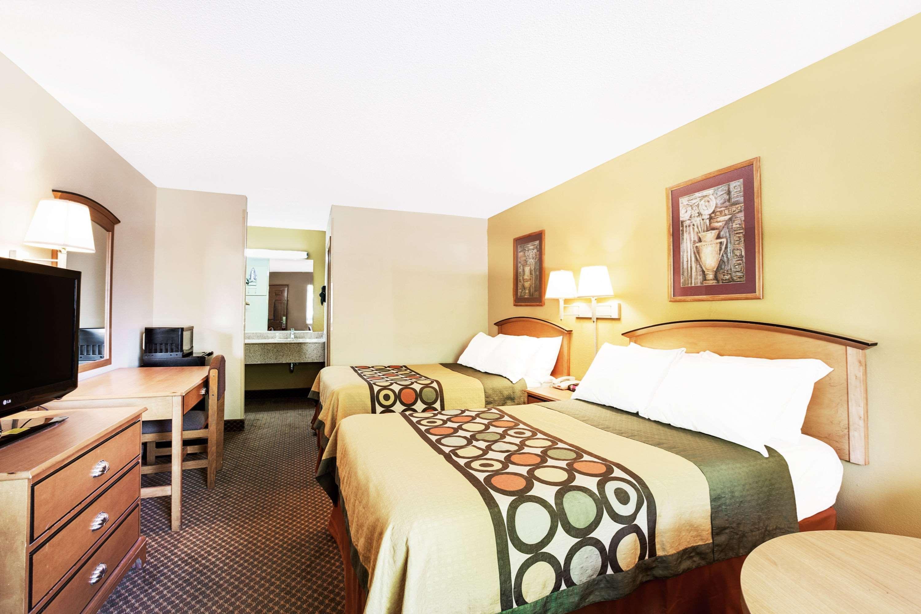 Super 8 By Wyndham Charlotte Downtown Area Motel Exterior foto